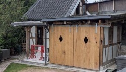 Kundenprojekt: Schiebetüren im Sondermaß mit X-Verlattung!