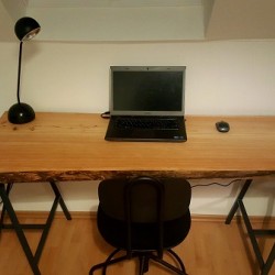 Kundenprojekt: Lärchenplatte als Schreibtisch!