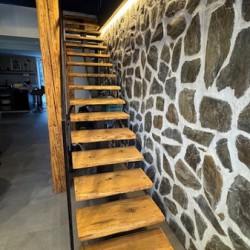 Kundenprojekt: Treppenstufen mit Baumkante!