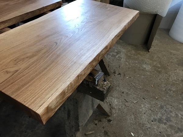 Tischplatte, Waschtisch, Eiche, beidseitig Baumkante, rustikal