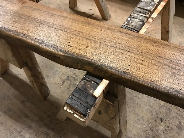 Eiche antik geölt 100x20-25x3,5cm struktur, einseitige Baumkante 4