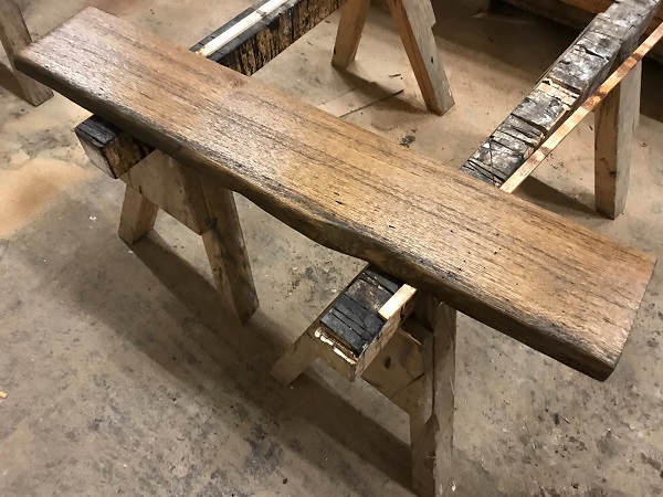 Eiche antik geölt 100x20-25x3,5cm struktur, einseitige Baumkante 5