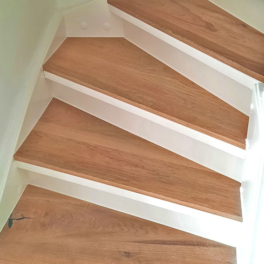 Eiche-Treppe-Holztreppe-Treppenstufe-Trittstufe-Massivholz-verleimt-20mm-2