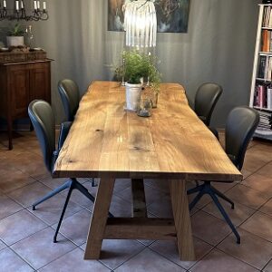 Tisch mit Gestell Blog